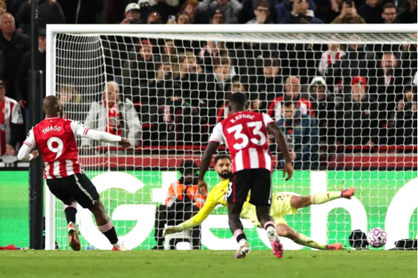 প্রিমিয়ার লিগে লিভারপুলের টানা চার হার